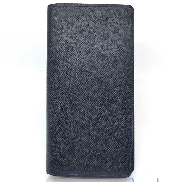 Louis Vuitton Other - ⭐️SOLD⭐️ EUC Louis Vuitton Brazza Black Taiga